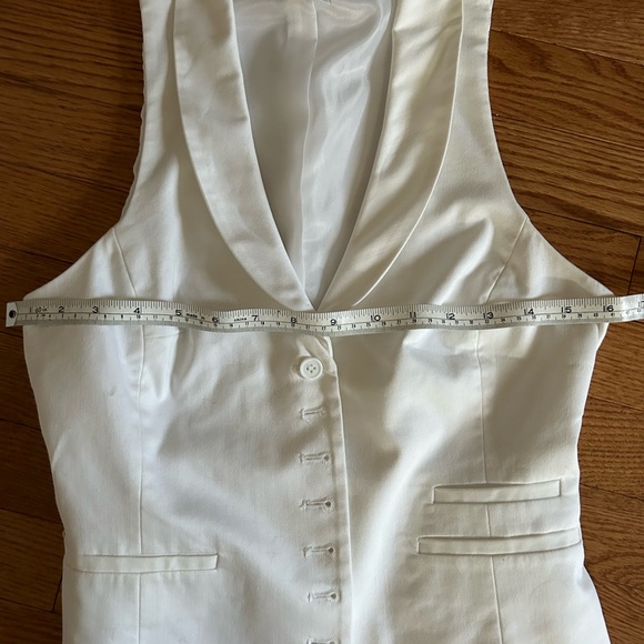 Fully lined shawl collar vest. - Picture 2 of 11